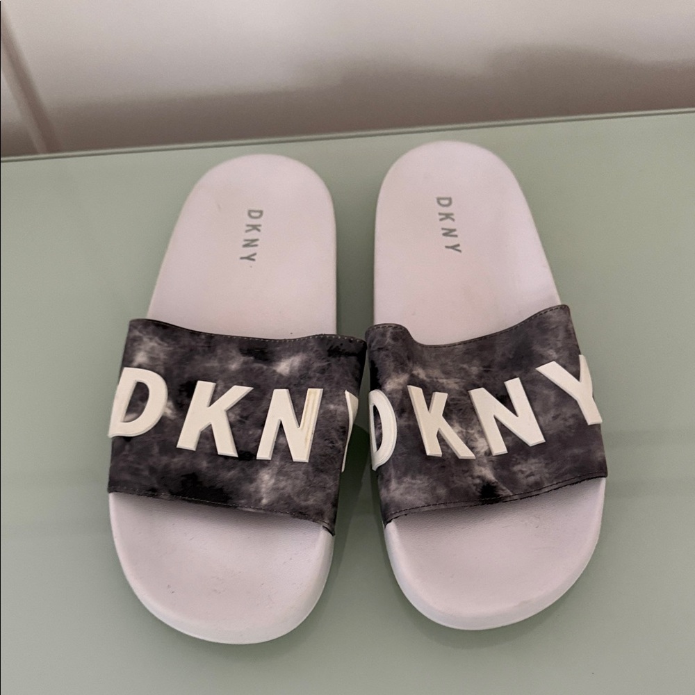 DKNY Women’s Monochrome Slide Sandals